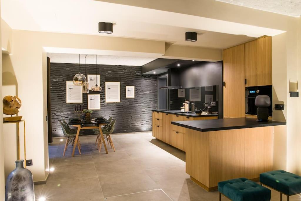 Buenas Noches Villa Standing Piscine & Wellness Boncelles Εξωτερικό φωτογραφία